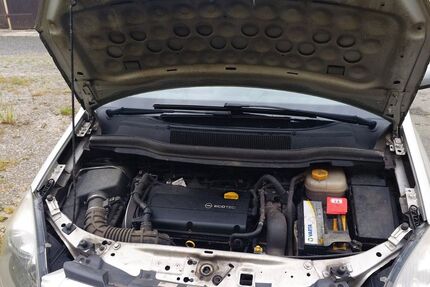 Opel Zafira 185.000 km 2.499 &euro; Eppendorf 09575