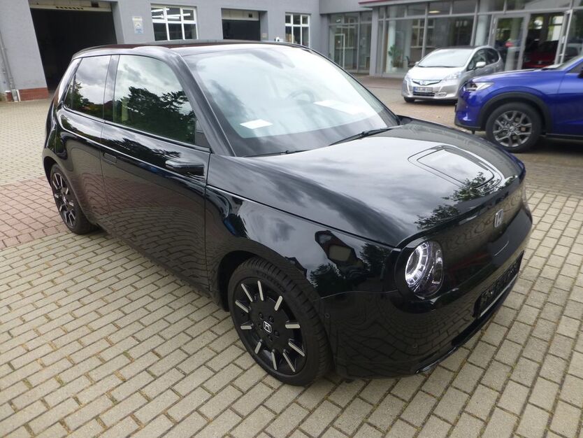 Honda e 28.400 km 18.590 € Naumburg/S. + 06667 Weißenfels + 06618 Schönburg 06618