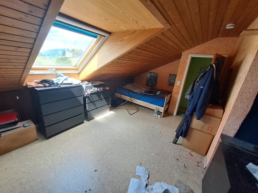 WG Mitbewohner gesucht in ruhigen zentral gelegenem Haus mit wunderschöner Aussicht in Korntal (angr