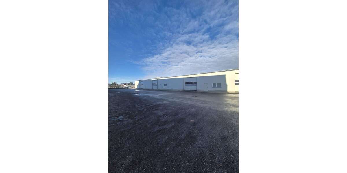 Halle in Neuötting 5.301 € zimmer