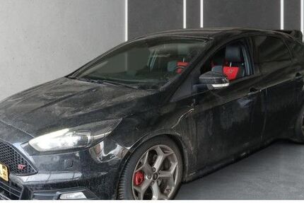Ford Focus 103.391 km 14.884 &euro; Berlin 13581