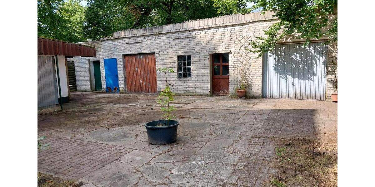 Einfamilienhaus Zetel - 11 Zimmer, 200 m&sup2;, 75.000&euro; | Angebot:26221088