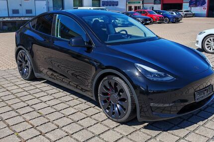 Tesla Model Y 89.738 km 34.970 &euro; Braunschweig 38112