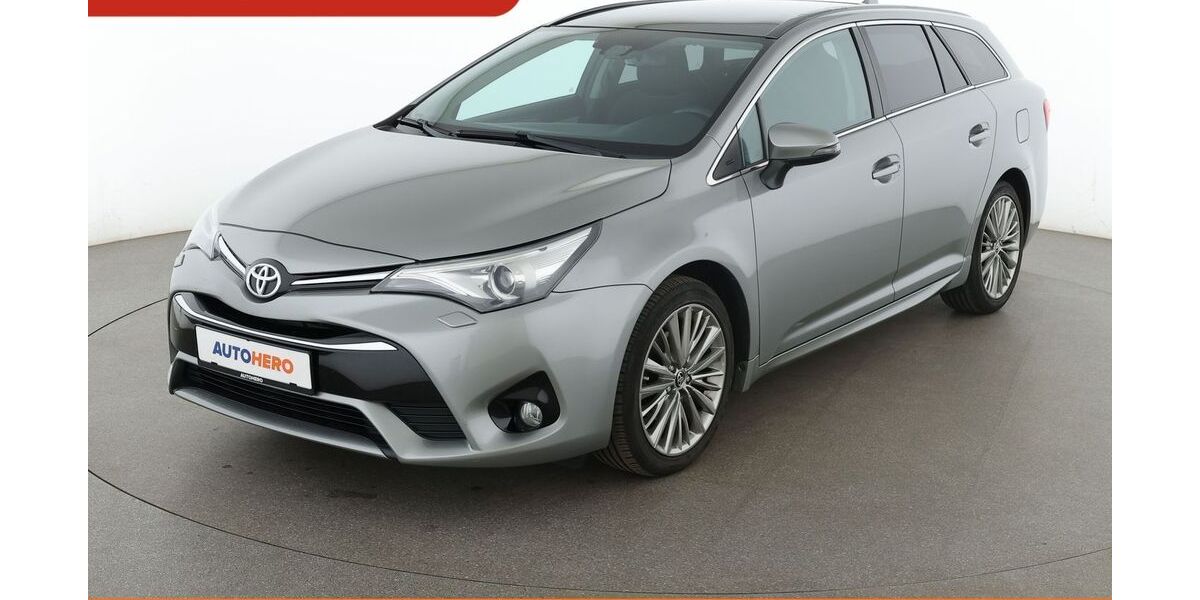 Toyota Avensis 105.261 km 13.690 &euro; Dresden 01187