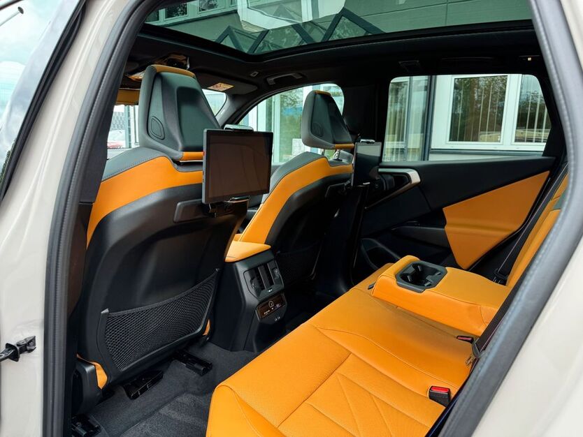 BMW X3 4.045 km 69.950 € Köln 50739