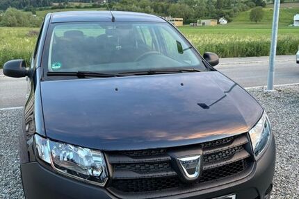 Dacia Sandero 29.800 km 4.250 &euro; Rielasingen 78239