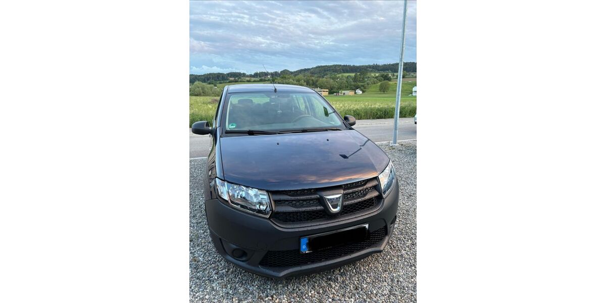 Dacia Sandero 29.800 km 4.250 &euro; Rielasingen 78239
