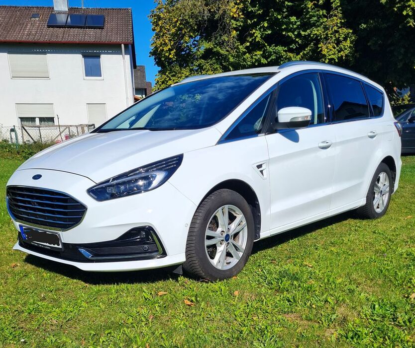 Ford S-Max 77.117 km 18.100 € Hohenlinden 85664