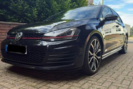VW Golf 119.719 km 17.850 &euro; Bonn 53229
