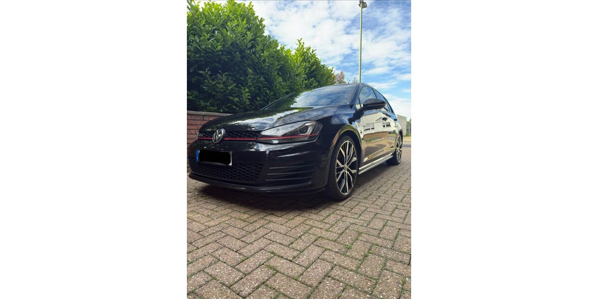 VW Golf 119.719 km 17.850 &euro; Bonn 53229