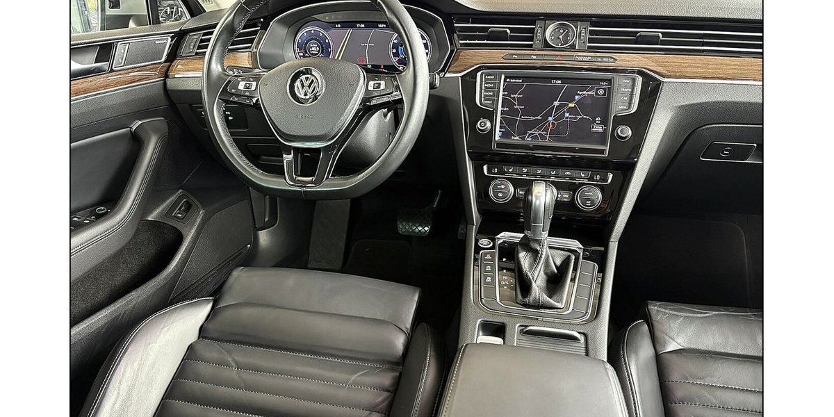 VW Passat 2.0 TSI Highline ACC VirtualCockpit Ass. 134.600 km 16.499 &euro; Stade 21682