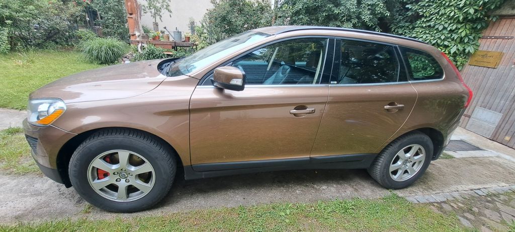 Volvo XC60 335.000 km 10.000 &euro; Zühlsdorf 16515