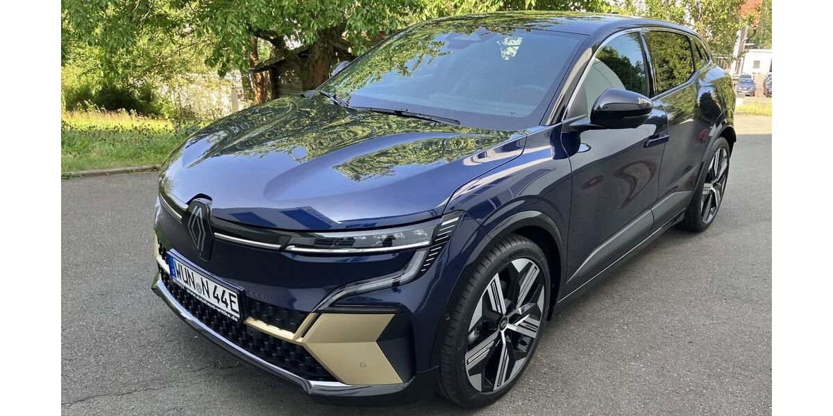 Renault Megane E-TECH 10.077 km 43.900 &euro; Wunsiedel 95632