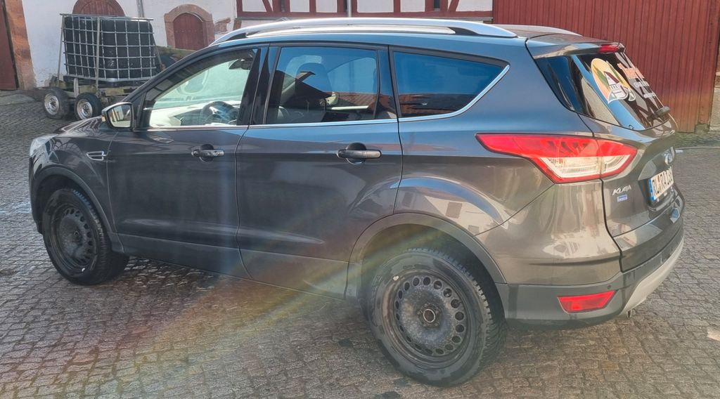 Ford Kuga 112.500 km 9.600 &euro; Lunzenau 09328