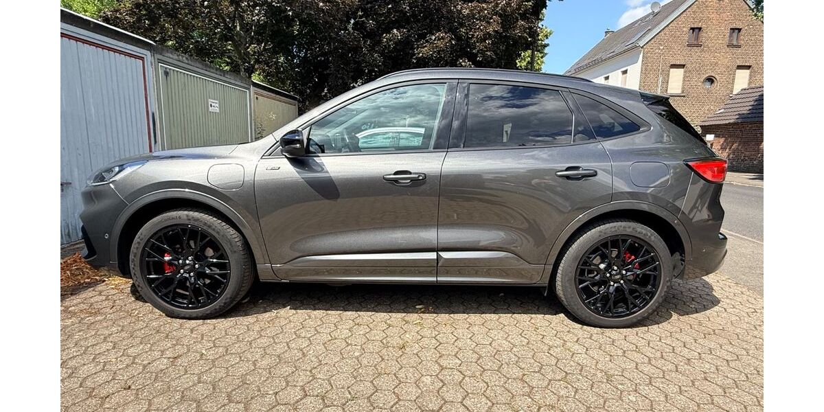 Ford Kuga 22.760 km 28.500 &euro; Köln 50765