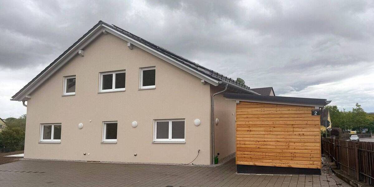 Etagenwohnung Schwandorf - 3 Zimmer, 72 m&sup2;, 864&euro; | Angebot:26871435