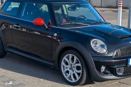 Mini Cooper SD 204.000 km 5.400 € Breitengüßbach 96149