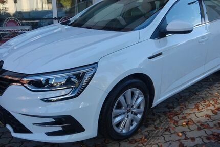 Renault Megane 17.850 km 18.990 € Dresden 01217