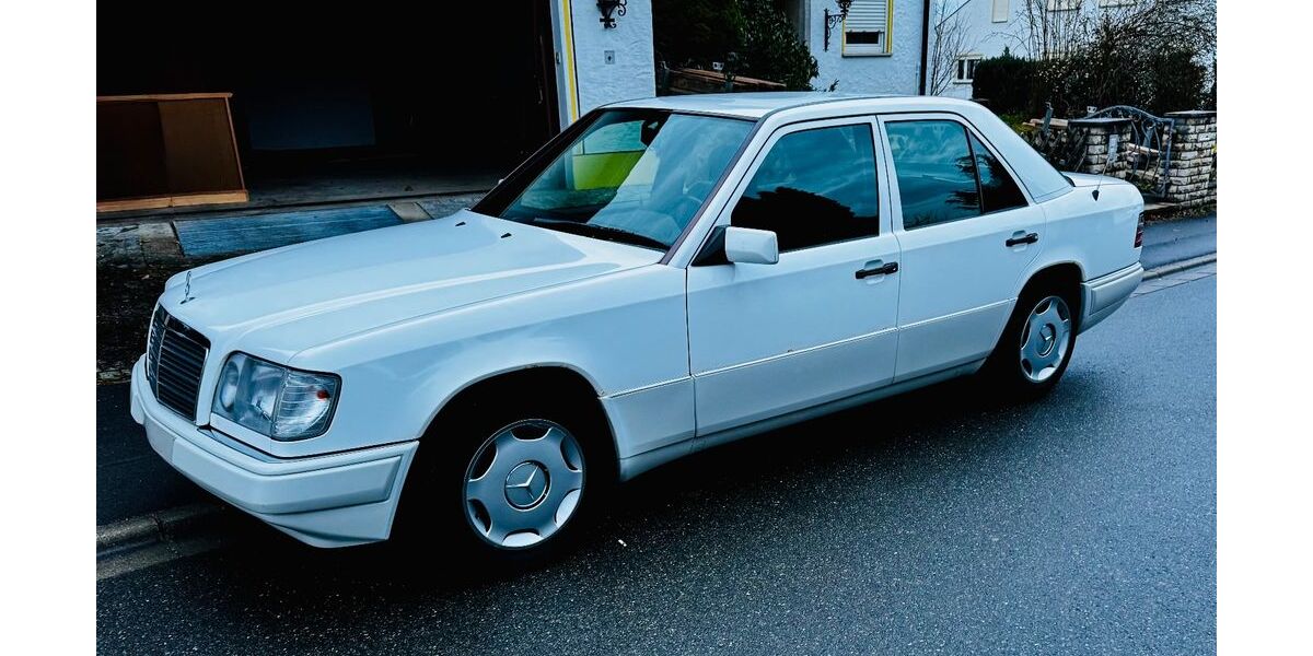 Mercedes-Benz E 200 153.000 km 8.000 &euro; Heroldsbach 91336