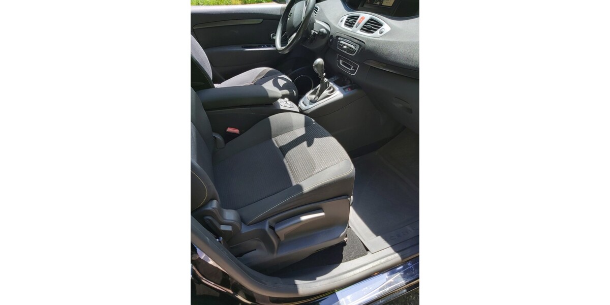 Renault Scenic 58.000 km 5.800 &euro; Böblingen 71032