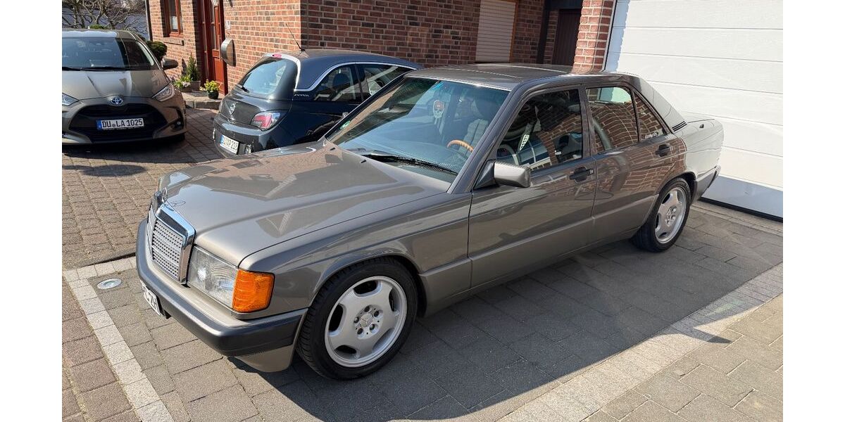 Mercedes-Benz 190 105.600 km 7.990 &euro; Duisburg 47178
