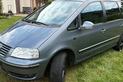 VW Sharan 242.625 km 3.950 &euro; Gosbach 73342