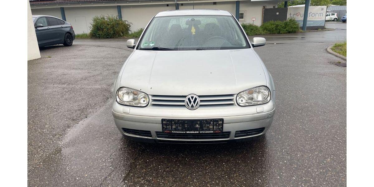 VW Golf 187.000 km 550 &euro; Trossingen 78647