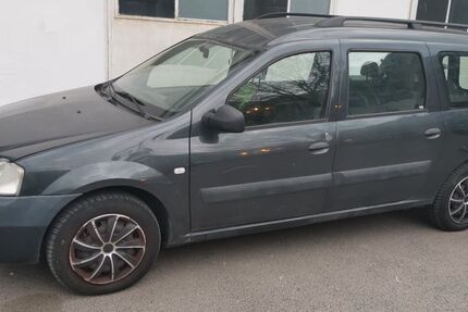 Dacia Logan 200.000 km 999 &euro; Berlin 13405