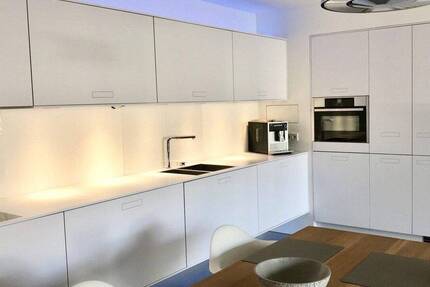 Wohnung Stuttgart Mitte - 3 Zimmer, 105 m&sup2;, 2.200&euro; | Angebot:26840391