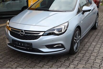 Opel Astra 77.000 km 11.990 € Ulm 89073