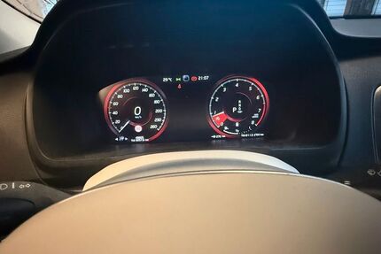 Volvo XC90 49.805 km 42.300 &euro; Eppstein- Bremthal 65817