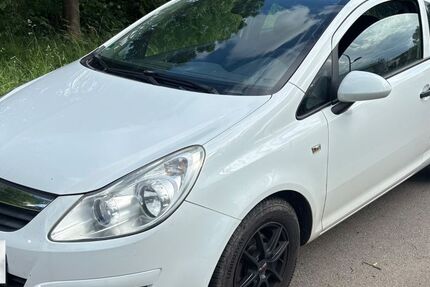 Opel Corsa 185.000 km 2.350 &euro; Kassel 34123
