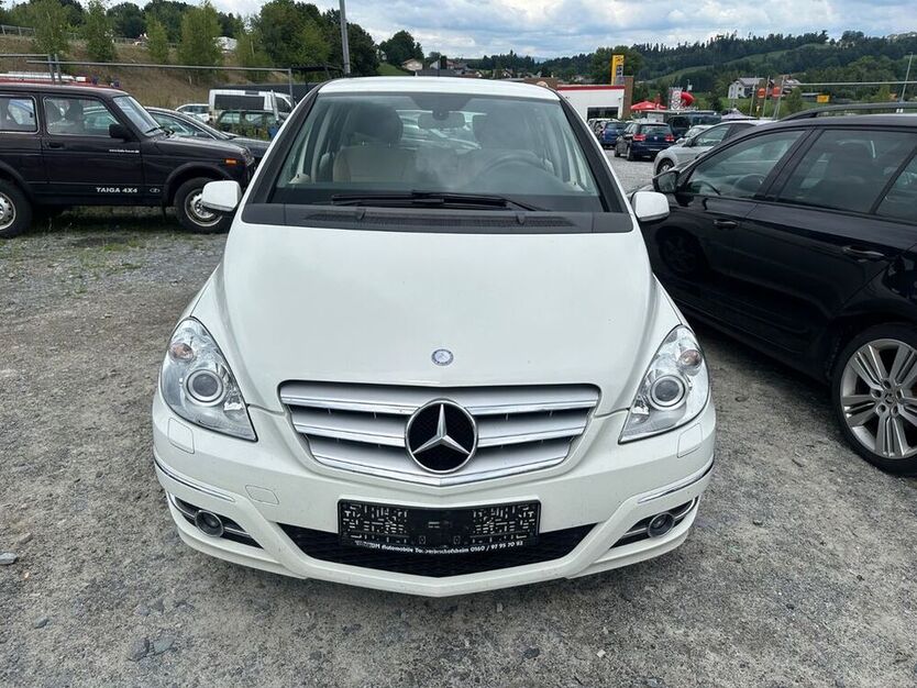 B 200