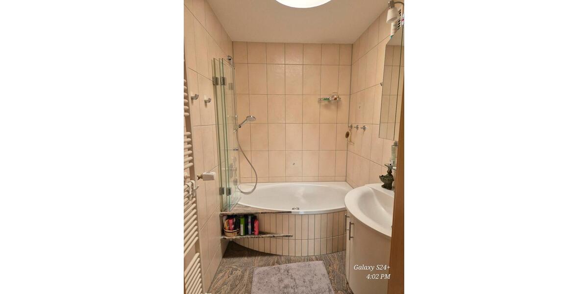 Etagenwohnung Freiberg am Neckar - 4.5 Zimmer, 94 m&sup2;, 350.000&euro; | Angebot:26817820