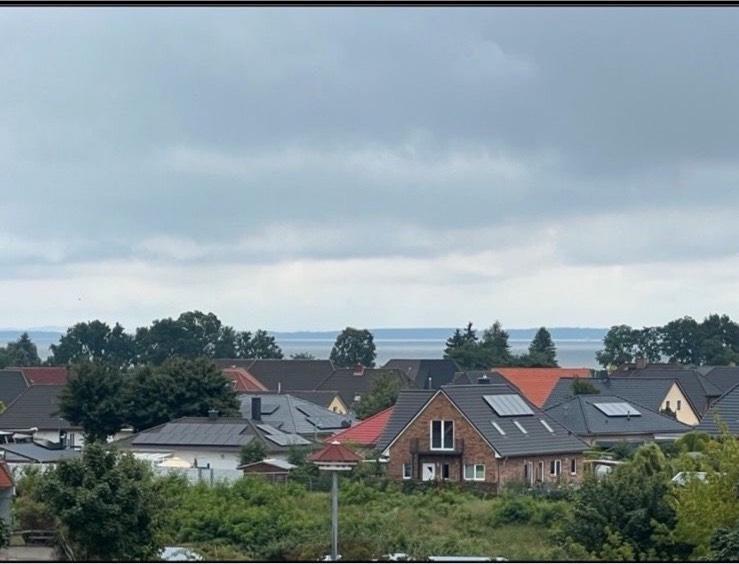 3 Zimmerwohnung mit Balkon frei ab 16.11. mit schöner Aussicht zimmer