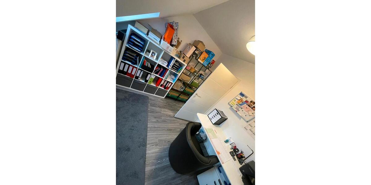 Einfamilienhaus Lotte - 8 Zimmer, 270 m&sup2;, 1.700&euro; | Angebot:25563059