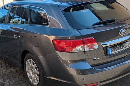 Toyota Avensis 144.000 km 8.200 € Lohmen 01847