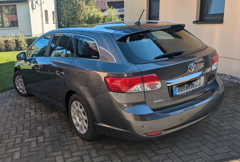 Toyota Avensis 144.000 km 8.200 € Lohmen 01847