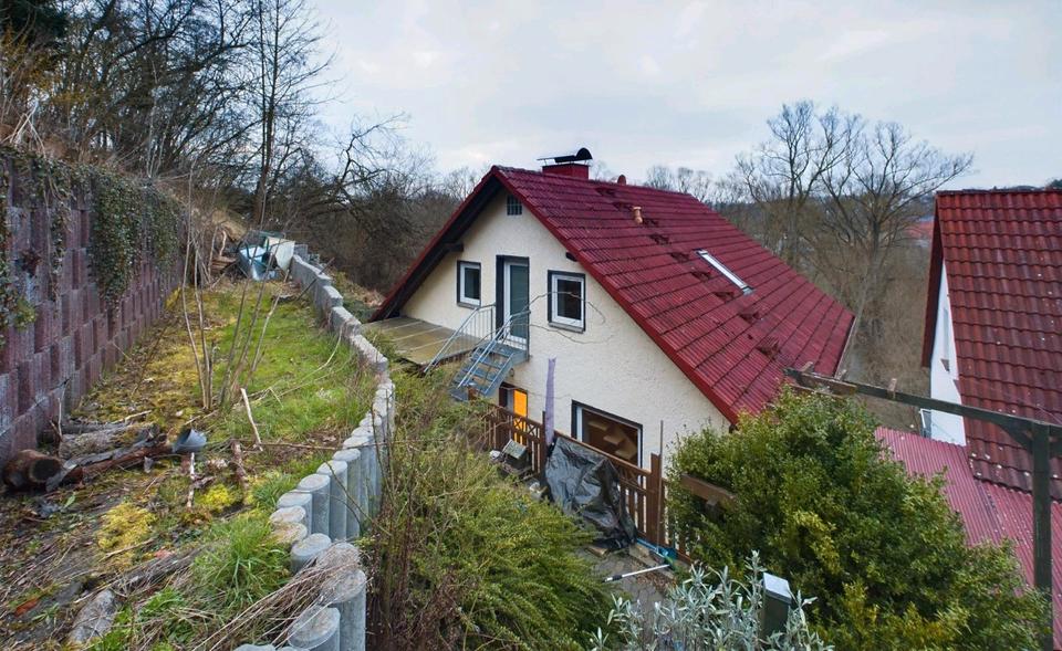 Einfamilienhaus Sontra - 8 Zimmer, 215 m&sup2;, 245.000&euro; | Angebot:24773603