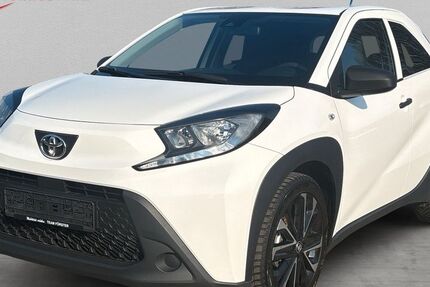 Toyota Aygo (X) 5.650 km 14.490 &euro; Pirna 01796