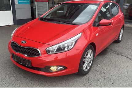 Kia ceed / Ceed 75.945 km 7.495 &euro; Chemnitz 09125