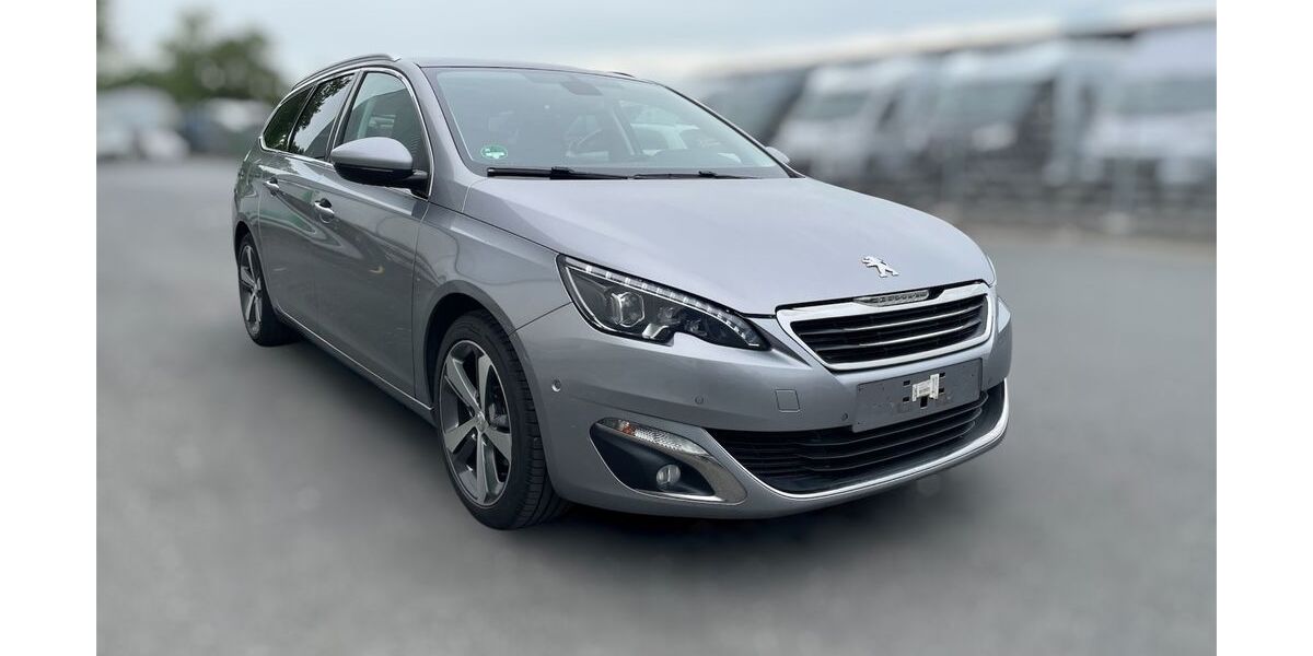 Peugeot 308 133.000 km 8.900 &euro; Essen 45309