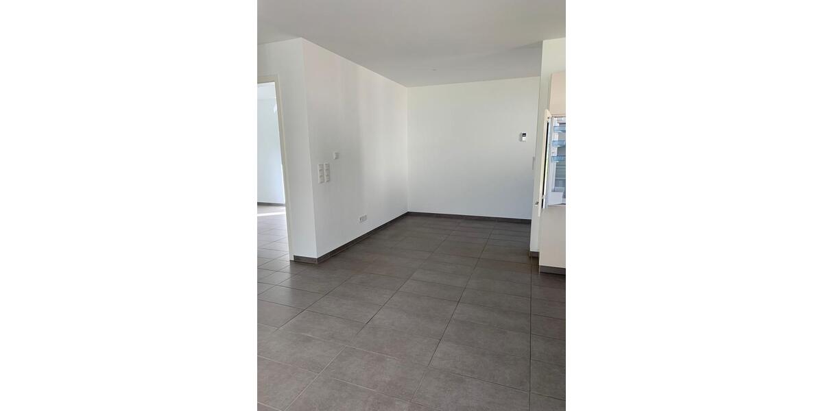 Etagenwohnung Hilzingen - 3.5 Zimmer, 77 m&sup2;, 1.000&euro; | Angebot:25261573