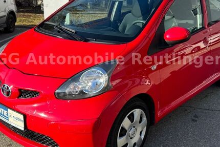 Toyota Aygo (X) 121.110 km 2.999 &euro; Reutlingen 72766