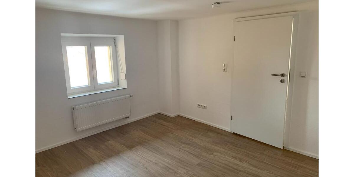 Etagenwohnung Arnstorf - 3 Zimmer, 70 m&sup2;, 530&euro; | Angebot:25512573