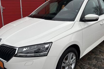 Skoda Fabia 24.817 km 14.999 &euro; Freiberg 09599