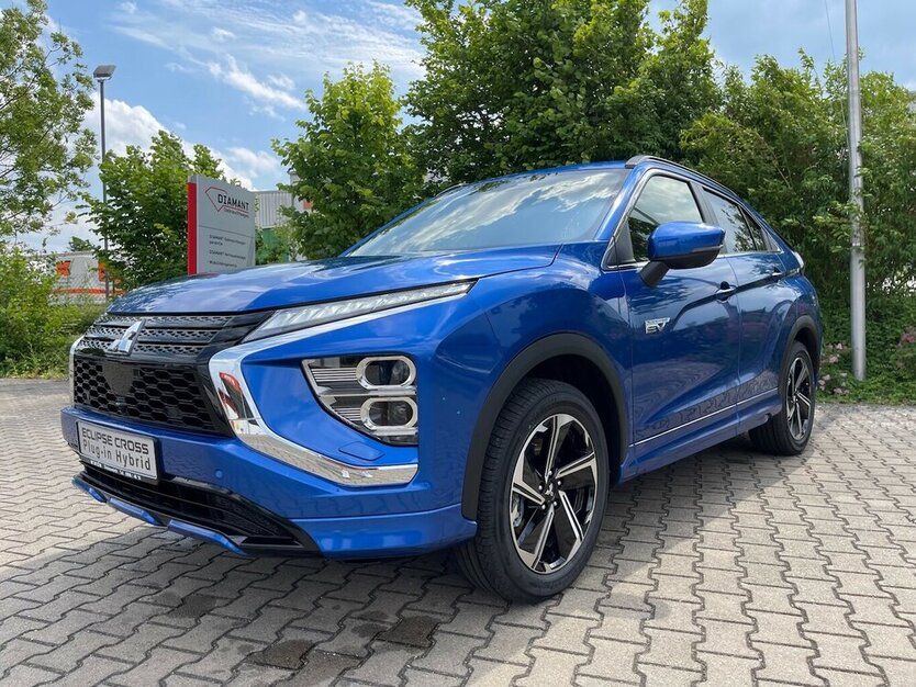 Mitsubishi Eclipse Cross PHEV PLUS mit SELECT-Paket VOR ORT 17.000 km 26.990 € Donauwörth 86609