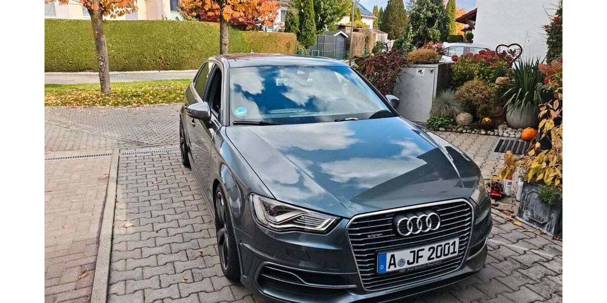 Audi A3 102.500 km 15.499 &euro; Königsbrunn 86343