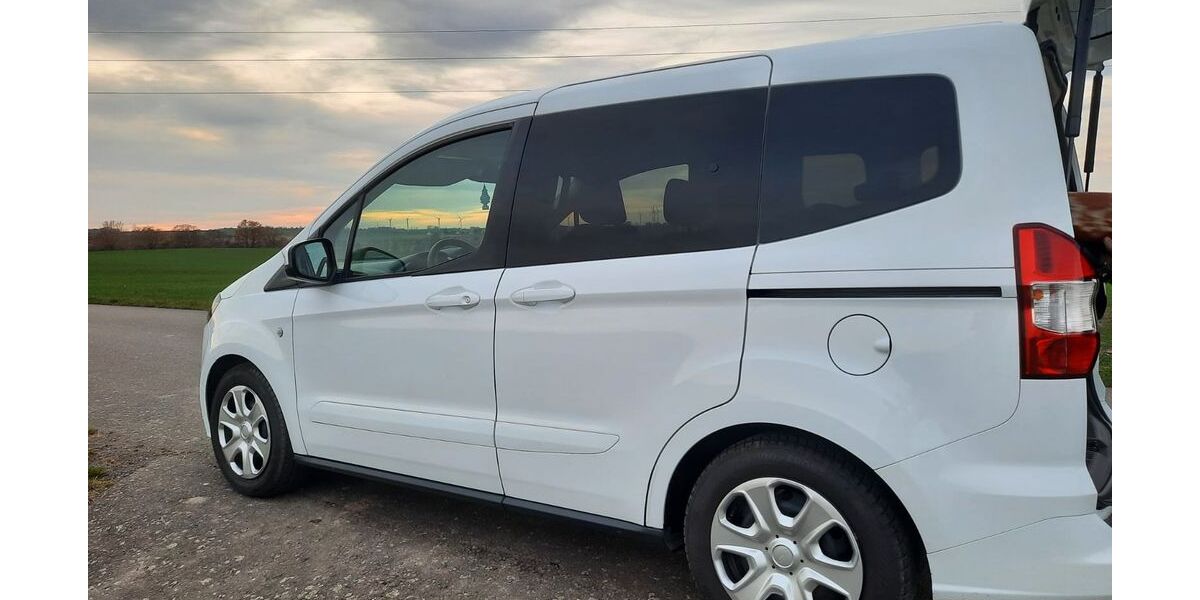 Ford Tourneo Courier 57.600 km 9.100 &euro; Gerstenberg 04617