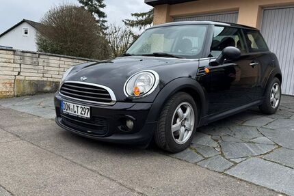 Mini ONE 143.609 km 4.450 &euro; Harburg 86655